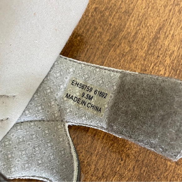 GRASSHOPPER Silver Comfort Ortholite Sandals 9.5 Medium - Picture 3 of 6